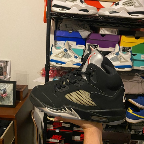 Jordan 5 Black Metallic - Picture 5 of 8